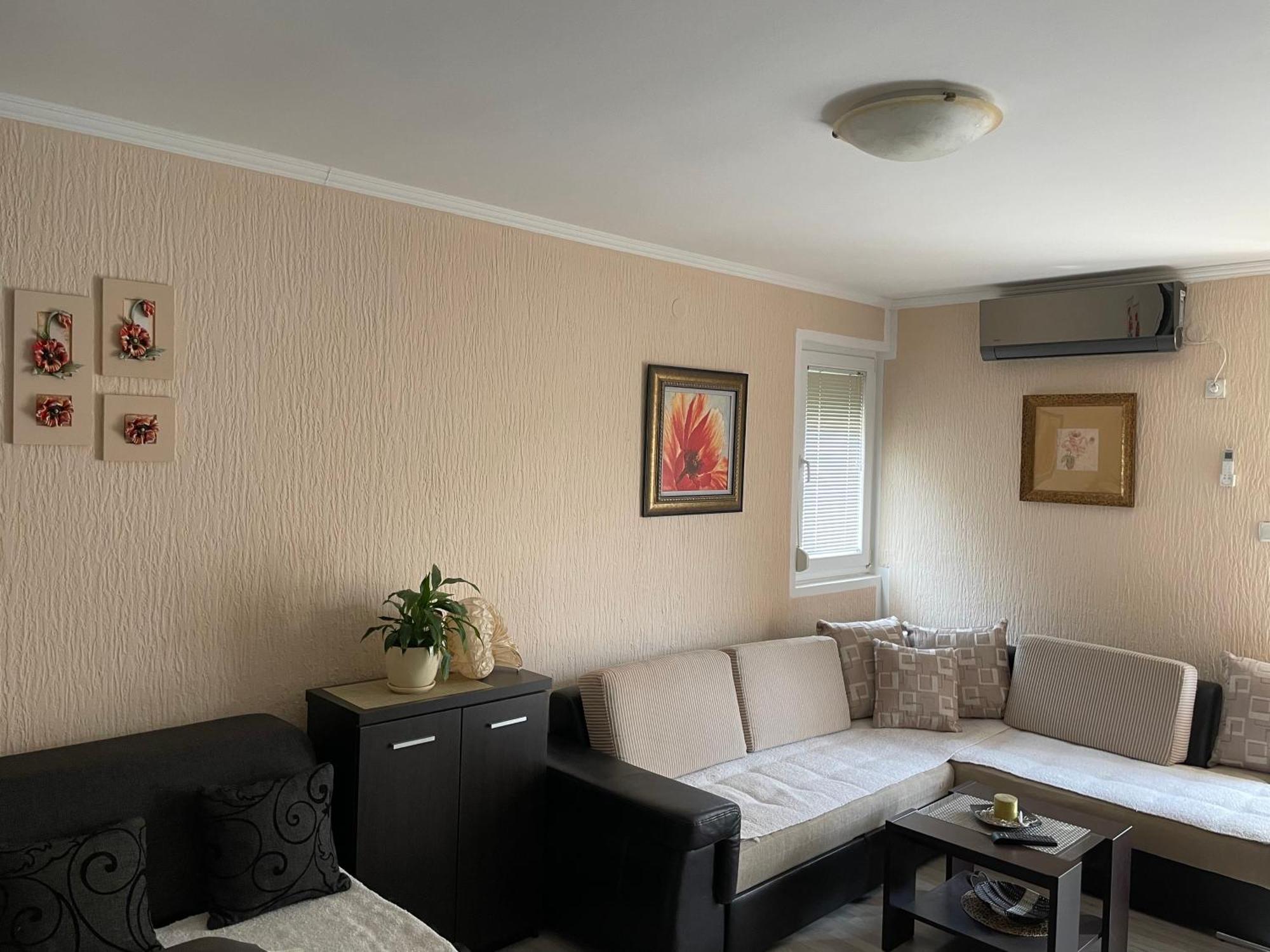 For Rent In Apartman