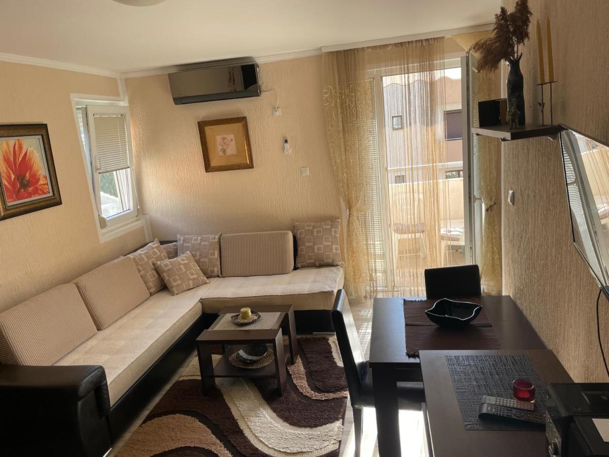 Apartament For Rent In